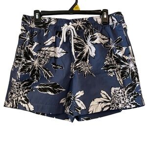 New Men's size Medium Goodthreads classic swim trunks blue navy white hibiscus